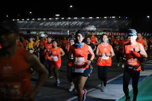 BIB: 26495, 3854, 7095
                            <button type="button" onclick="openModal(11475631)" class="btn btn-primary btn-sm float-right btn-popup" data-toggle="modal" data-target=".modal-high-quality">
                        <i class="fas fa-shopping-cart"></i> Add to Cart
                    </button>
                                            <button type="button" onclick="isThisMe(11475631, true)" class="btn btn-success btn-sm float-right btn-popup btn-isme hidden" data-toggle="tooltip" data-placement="bottom" title="นี่คือรูปของคุณใช่ไหม คลิกที่นี่เพื่อเอาเข้าอัลบั้ม">
                        <i class="fas fa-plus"></i> Add to album
                    </button>
                    <button type="button" onclick="isThisMe(11475631, false)" class="btn btn-warning btn-sm float-right btn-popup btn-isnotme hidden">
                        <i class="fas fa-ban"></i> Remove from album
                    </button>